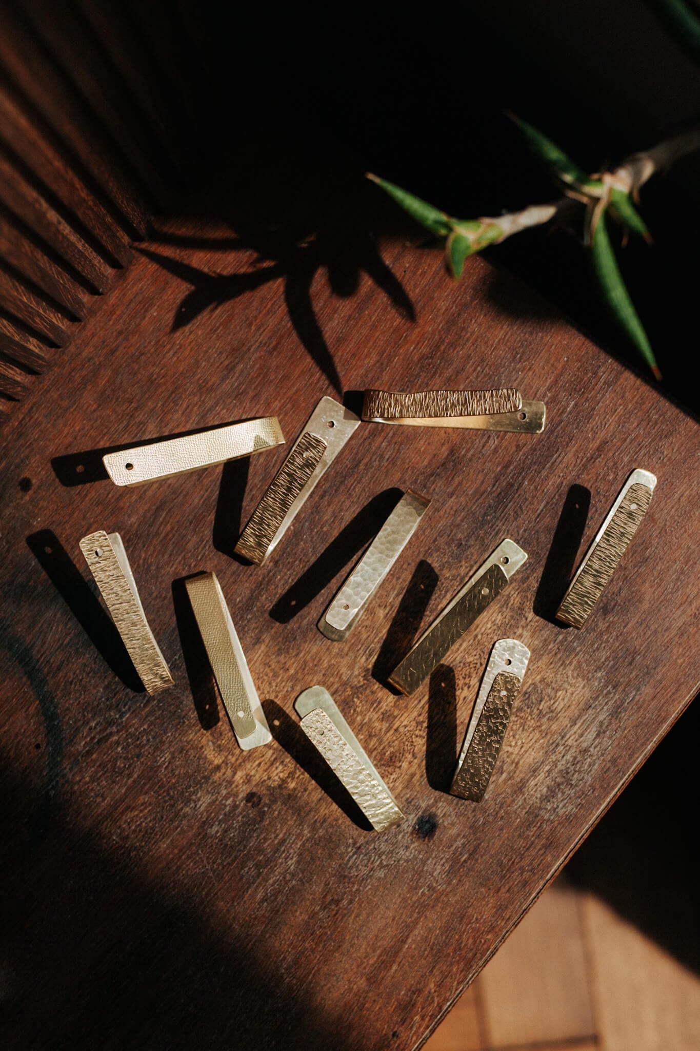Hand Hammered Brass Incense Holder 真鍮インセンスホルダー by yuicoba