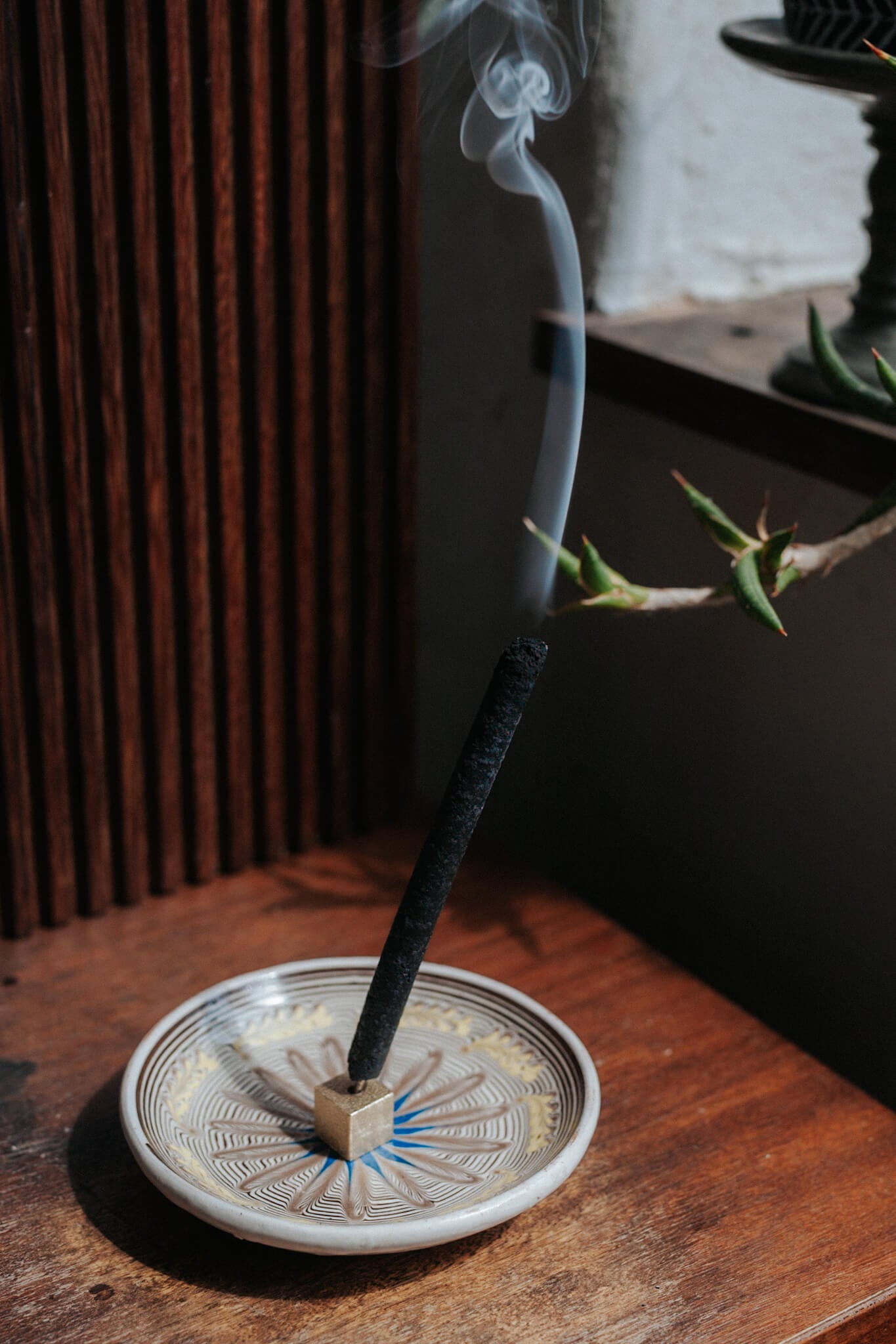 Hand Hammered Brass Cube Incense Holder  真鍮 香立 キューブ by Sumitani Saburo Shoten