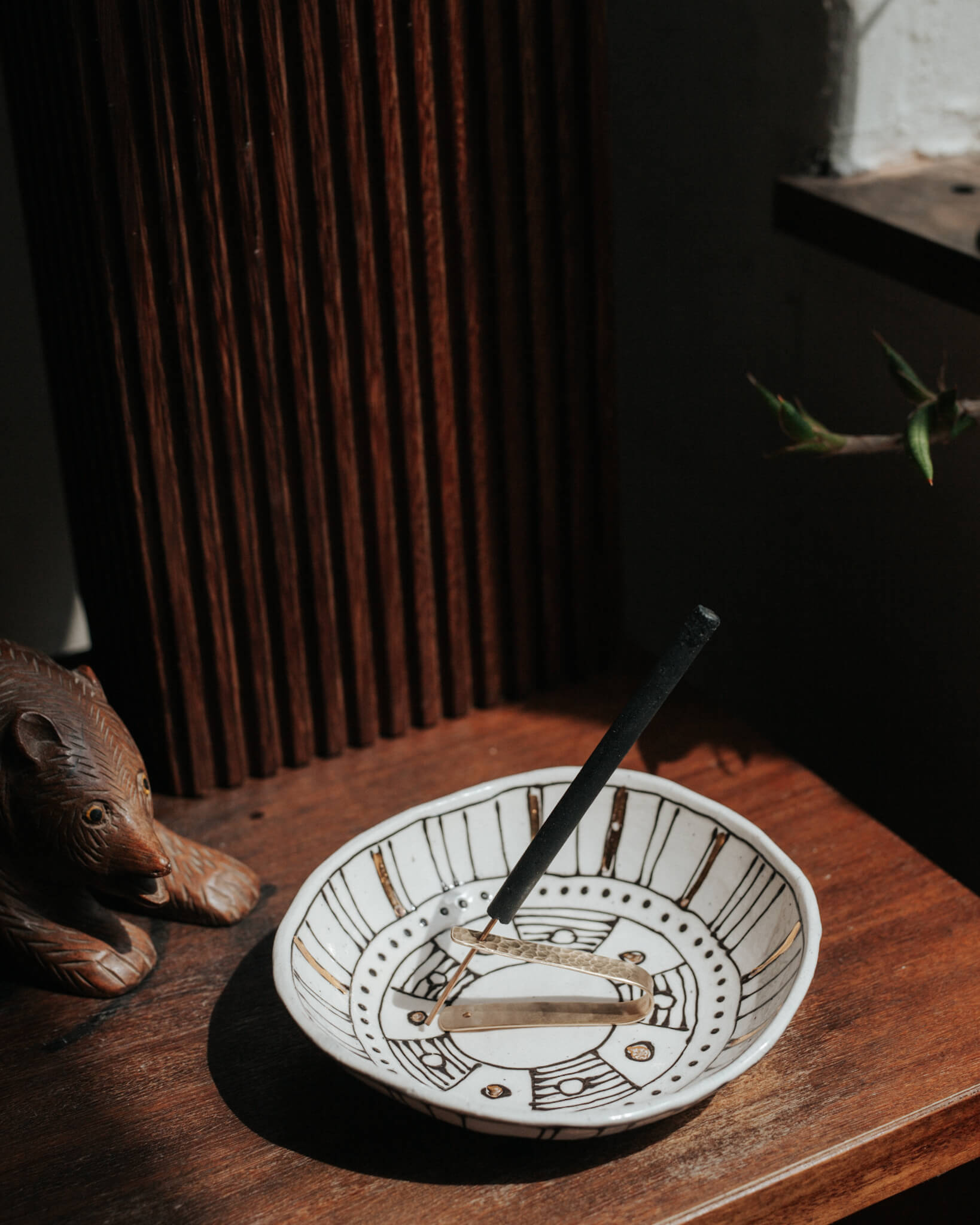 Hand Hammered Brass Incense Holder 真鍮インセンスホルダー by yuicoba